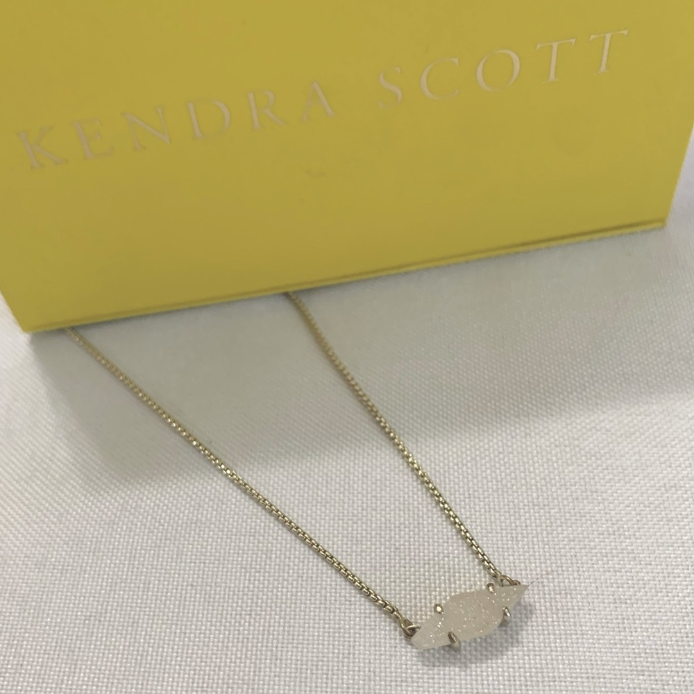 Kendra Scott Small Pendant Necklace